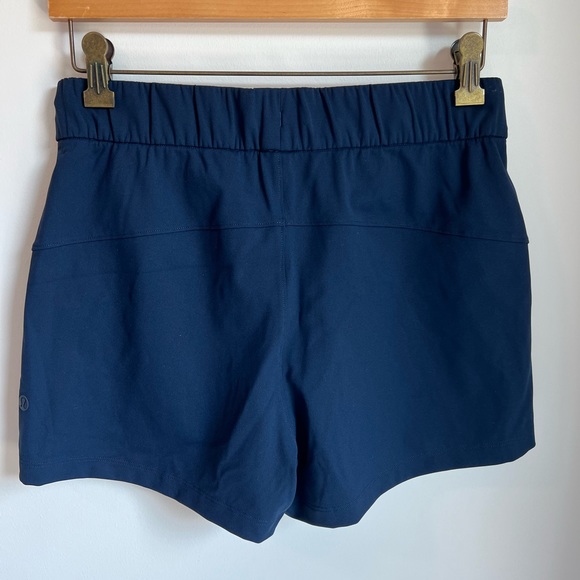 Lululemon On the Fly mid-rise shirt 2.5” - Picture 2 of 6